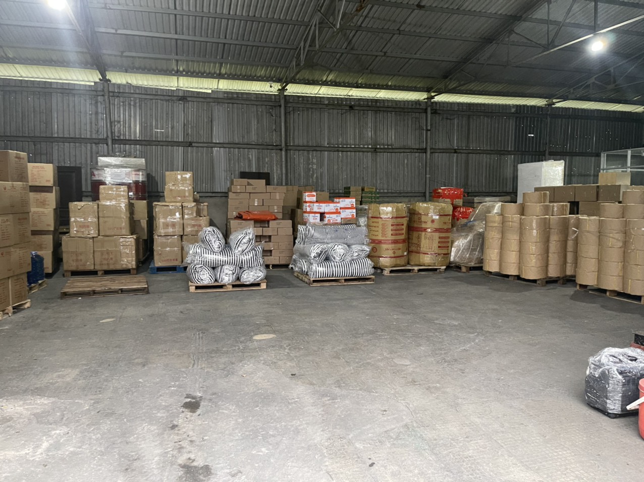 Nhà xe chuyển hàng đi Quảng Ngãi